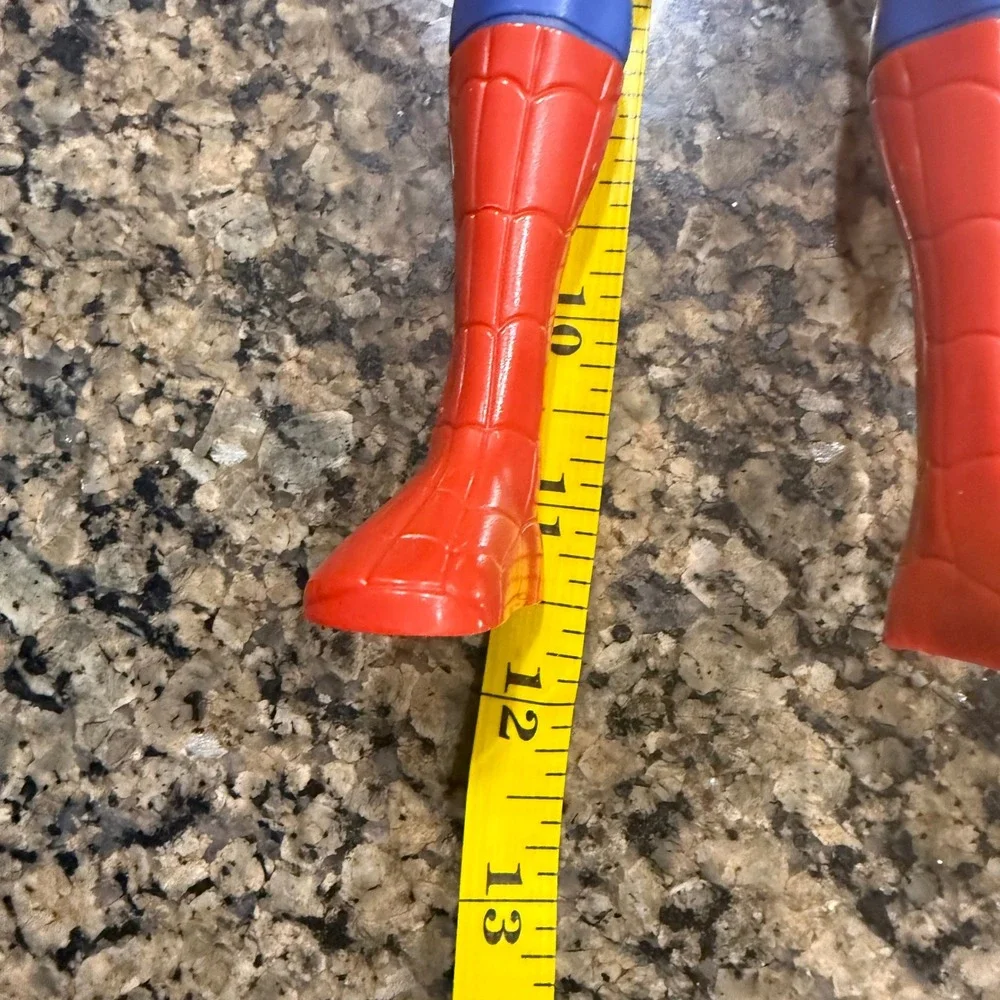 Hasbro Marvel Spider-Man Action Figure 12 Inch Titan Hero Series E0649‎ 2017 Red